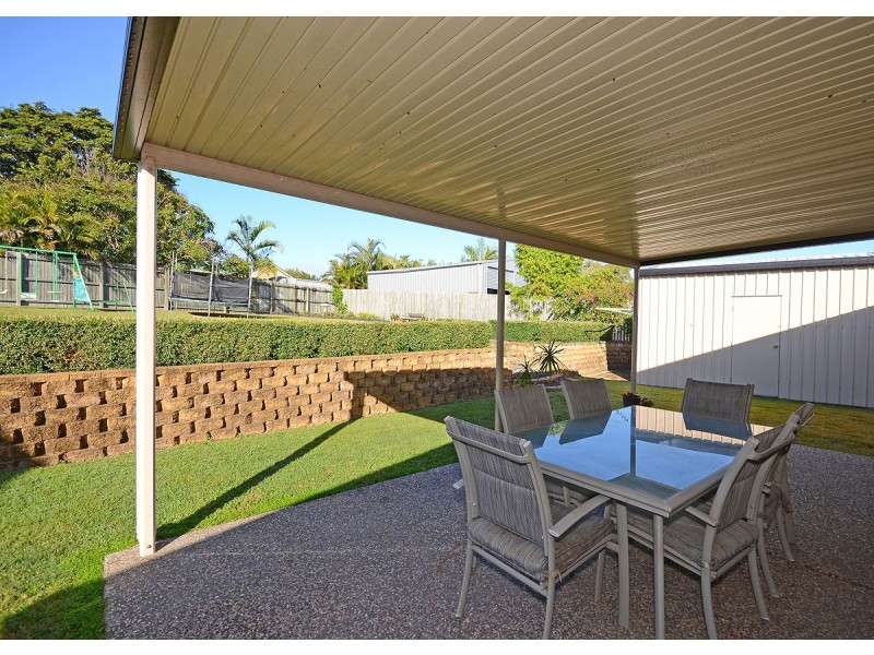5 Carolyn St, Dundowran Beach QLD 4655