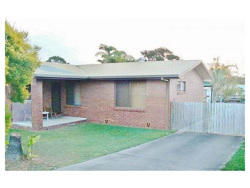 39 Hansen Street, Urangan QLD 4655