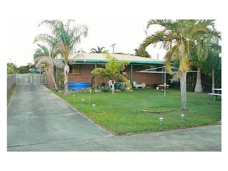 39 Hansen Street, Urangan QLD 4655