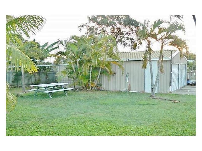 39 Hansen Street, Urangan QLD 4655