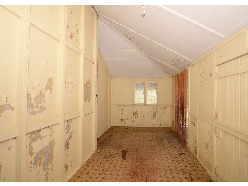 12 Spence Street, Point Vernon QLD 4655