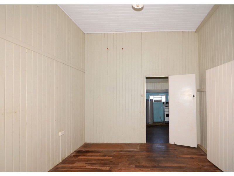 12 Spence Street, Point Vernon QLD 4655