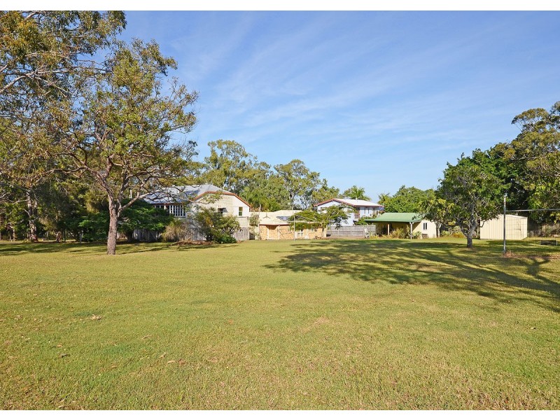 12 Spence Street, Point Vernon QLD 4655