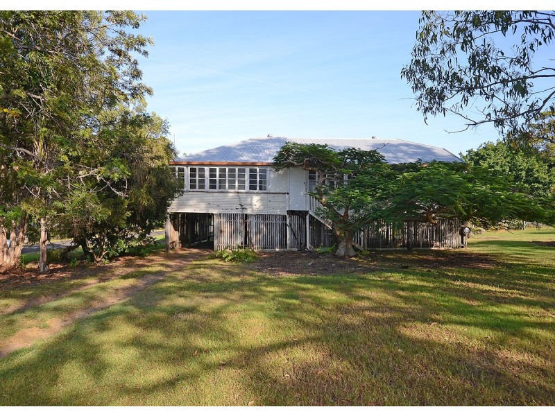 12 Spence Street, Point Vernon QLD 4655