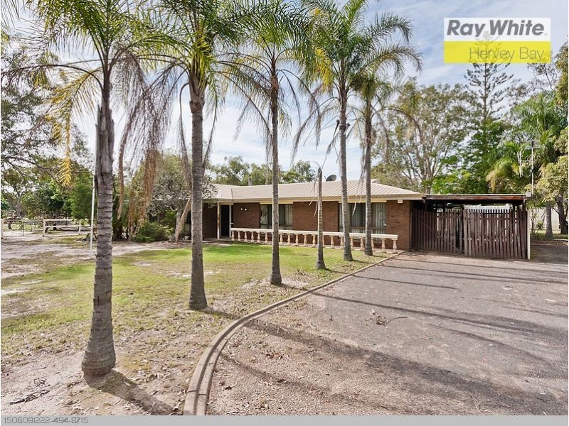 11 Shore Road E, Urangan QLD 4655