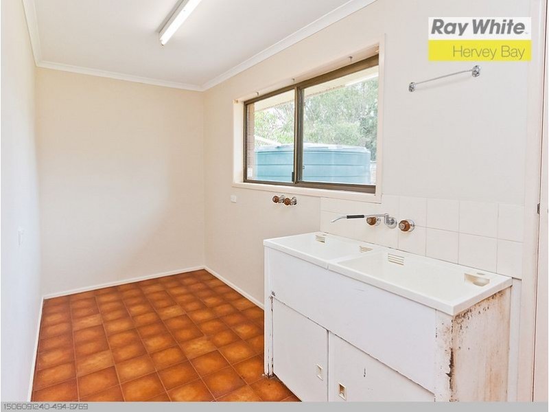 11 Shore Road E, Urangan QLD 4655