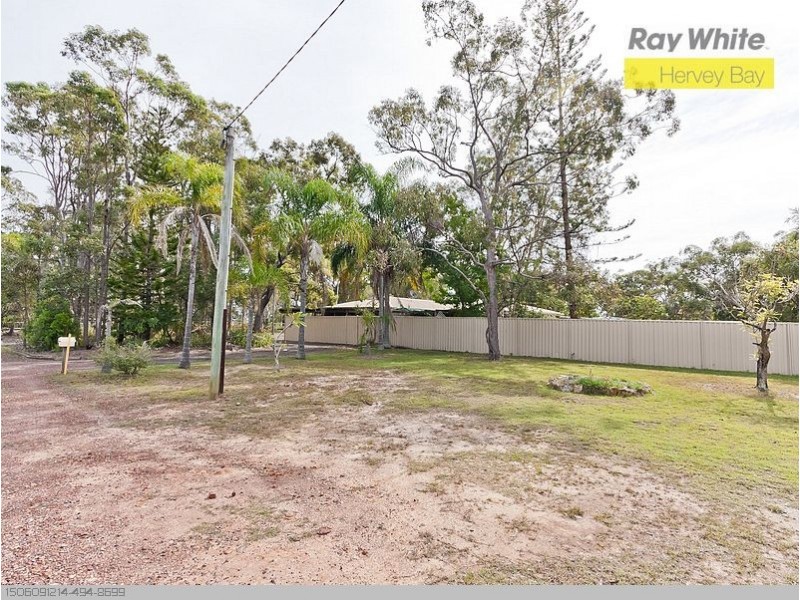 11 Shore Road E, Urangan QLD 4655