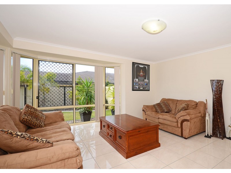 17 Pinehurst Drive, Wondunna QLD 4655