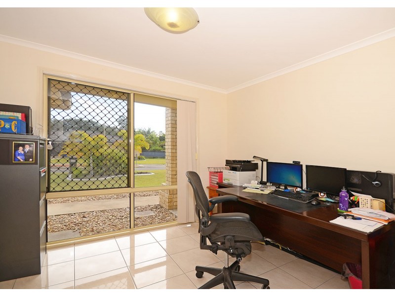 17 Pinehurst Drive, Wondunna QLD 4655