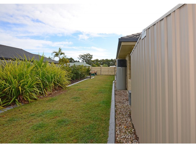17 Pinehurst Drive, Wondunna QLD 4655