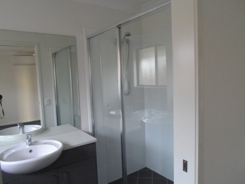 16 Venus st, Urraween QLD 4655