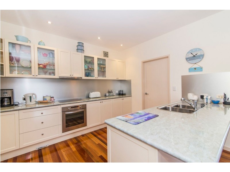 House 25 Kingfisher Heights Est, Fraser Island QLD 4581