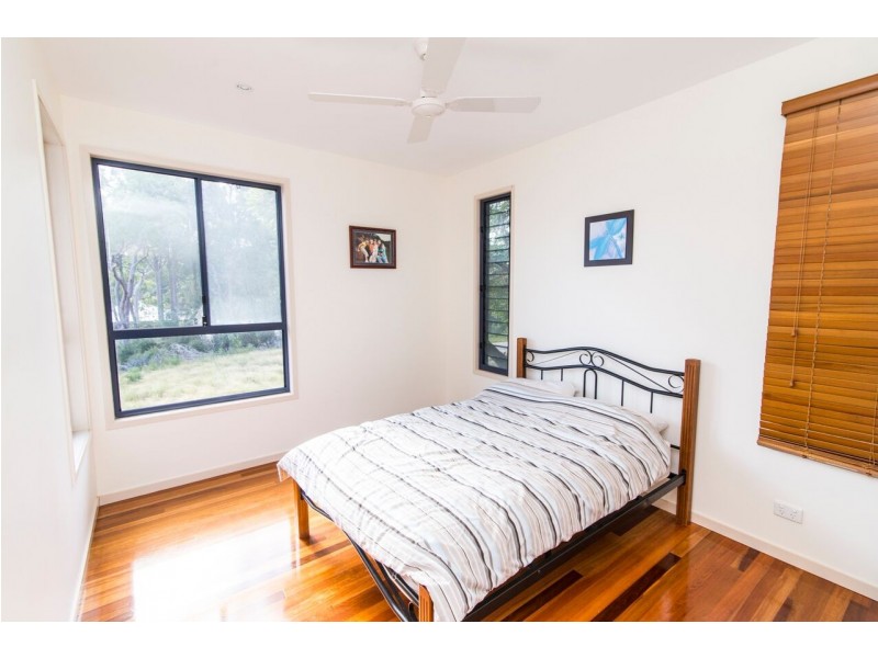 House 25 Kingfisher Heights Est, Fraser Island QLD 4581