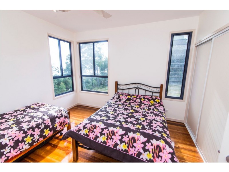 House 25 Kingfisher Heights Est, Fraser Island QLD 4581