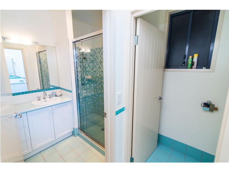 House 25 Kingfisher Heights Est, Fraser Island QLD 4581