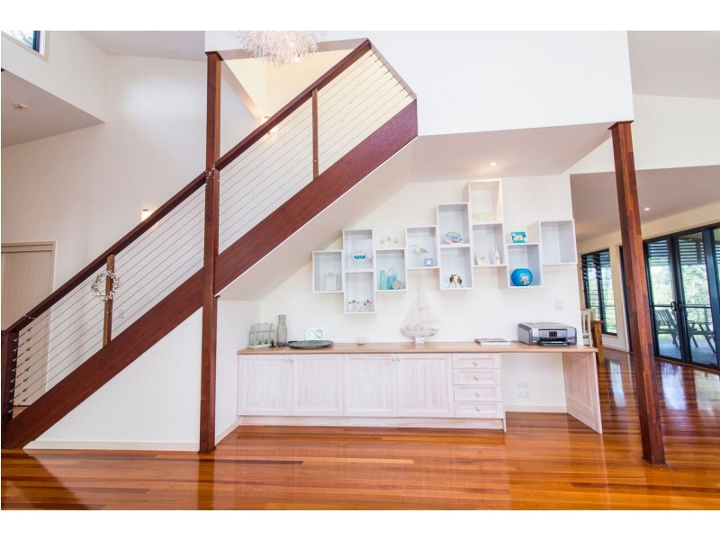 House 25 Kingfisher Heights Est, Fraser Island QLD 4581