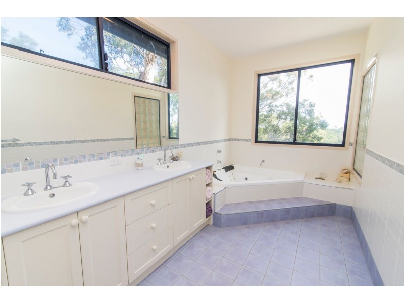 House 25 Kingfisher Heights Est, Fraser Island QLD 4581