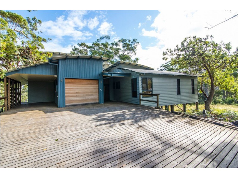 House 25 Kingfisher Heights Est, Fraser Island QLD 4581