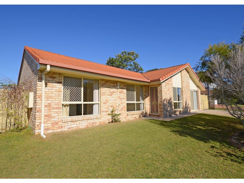 7 Satinay Street, Urangan QLD 4655