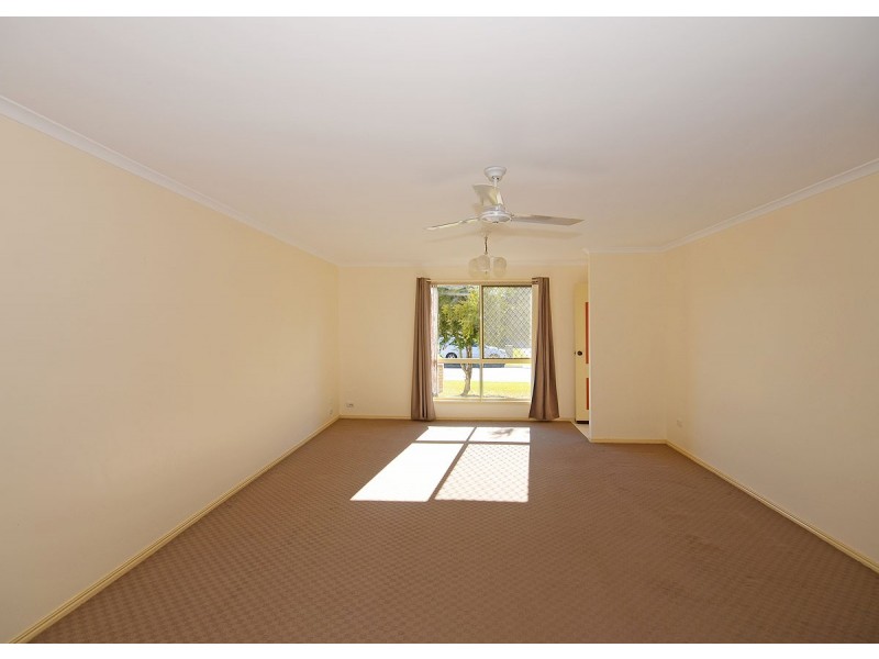 7 Satinay Street, Urangan QLD 4655