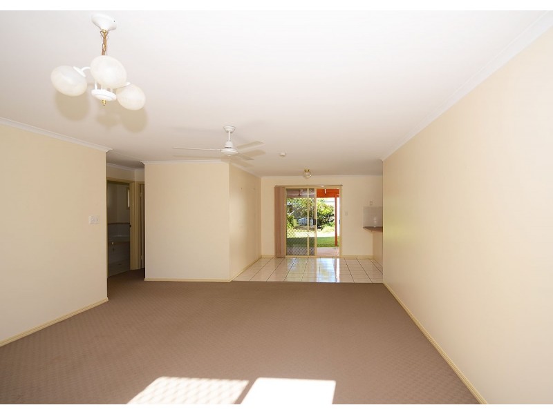 7 Satinay Street, Urangan QLD 4655