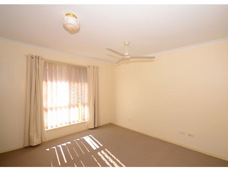 7 Satinay Street, Urangan QLD 4655