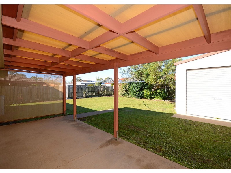 7 Satinay Street, Urangan QLD 4655