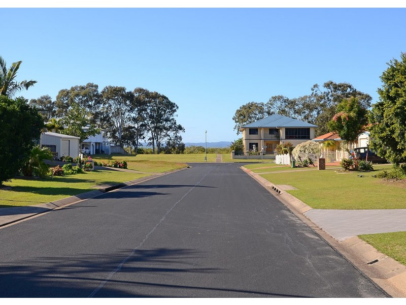 7 Satinay Street, Urangan QLD 4655