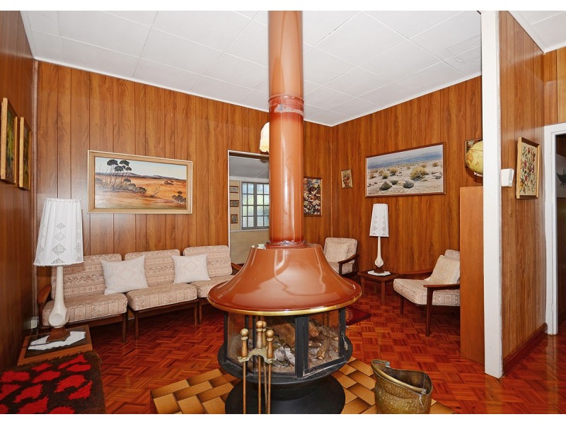 24 Eric Street, Torquay QLD 4655