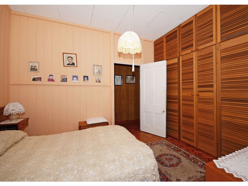 24 Eric Street, Torquay QLD 4655