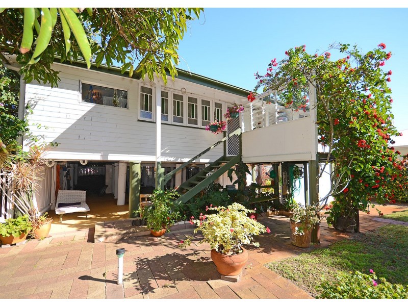 24 Eric Street, Torquay QLD 4655