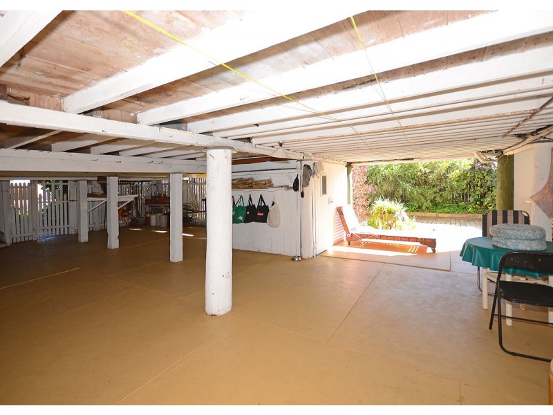 24 Eric Street, Torquay QLD 4655