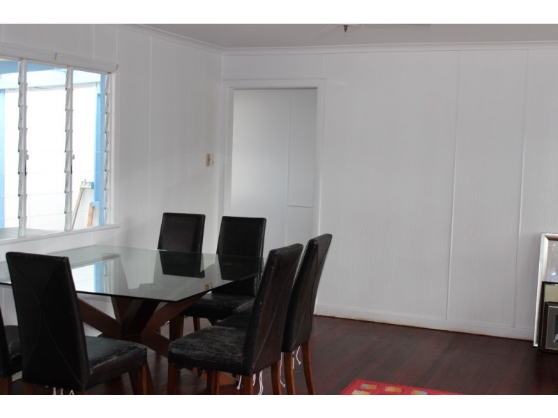 28 Esplanade, Point Vernon QLD 4655