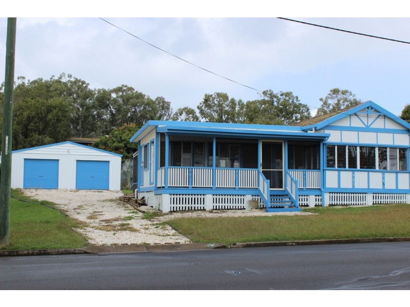 28 Esplanade, Point Vernon QLD 4655