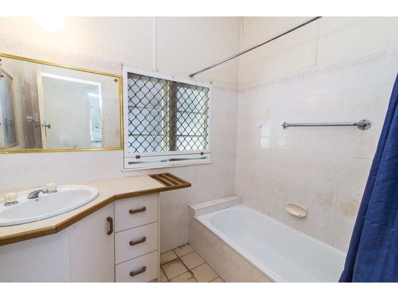 151 Esplanade, Point Vernon QLD 4655