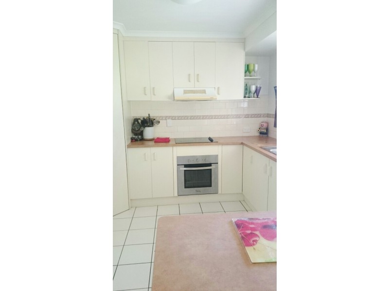 42 Bunker Avenue, Urraween QLD 4655