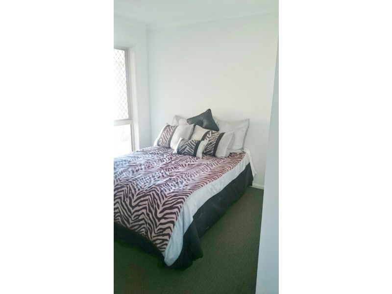 42 Bunker Avenue, Urraween QLD 4655