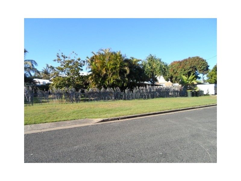 8 Urangan Street, Torquay QLD 4655