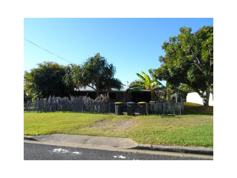 8 Urangan Street, Torquay QLD 4655