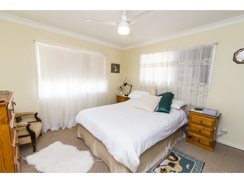 35 Hillcrest Avenue, Scarness QLD 4655