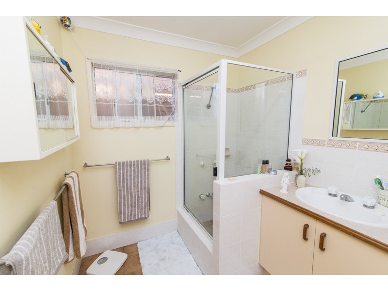 35 Hillcrest Avenue, Scarness QLD 4655