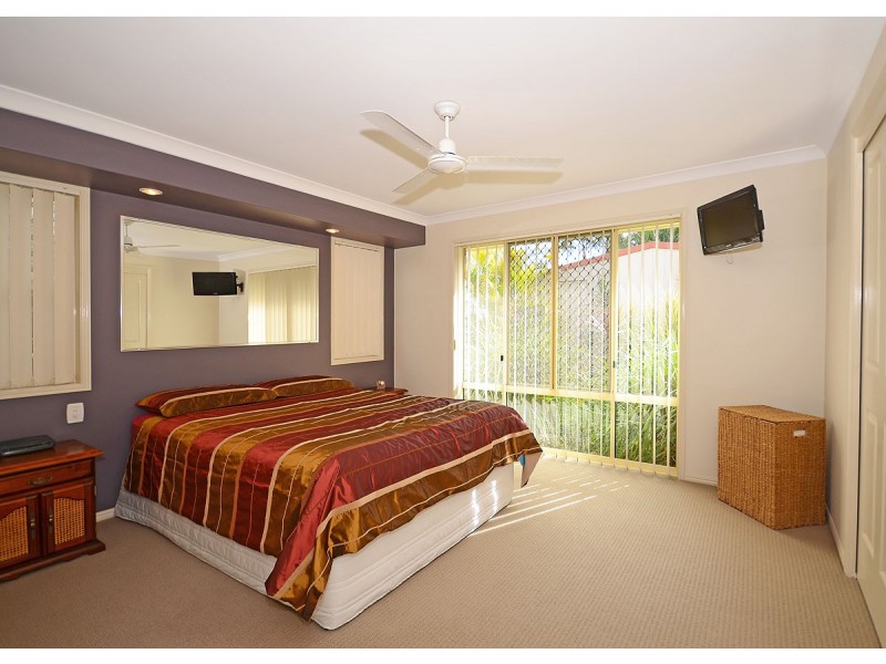 5 Surrey Court, Kawungan QLD 4655