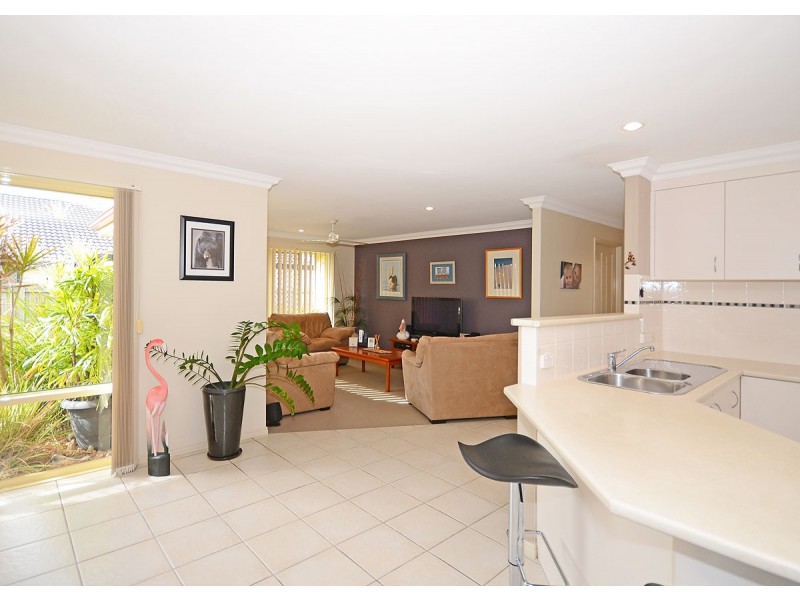 5 Surrey Court, Kawungan QLD 4655