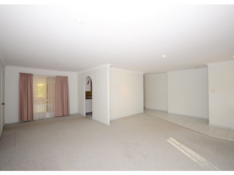 9 Wright Way, Scarness QLD 4655