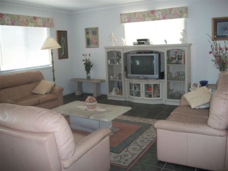 10 Brypat Close, Burrum Heads QLD 4659