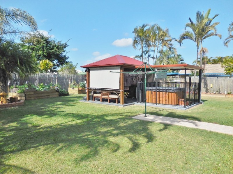 96 North Street, Point Vernon QLD 4655