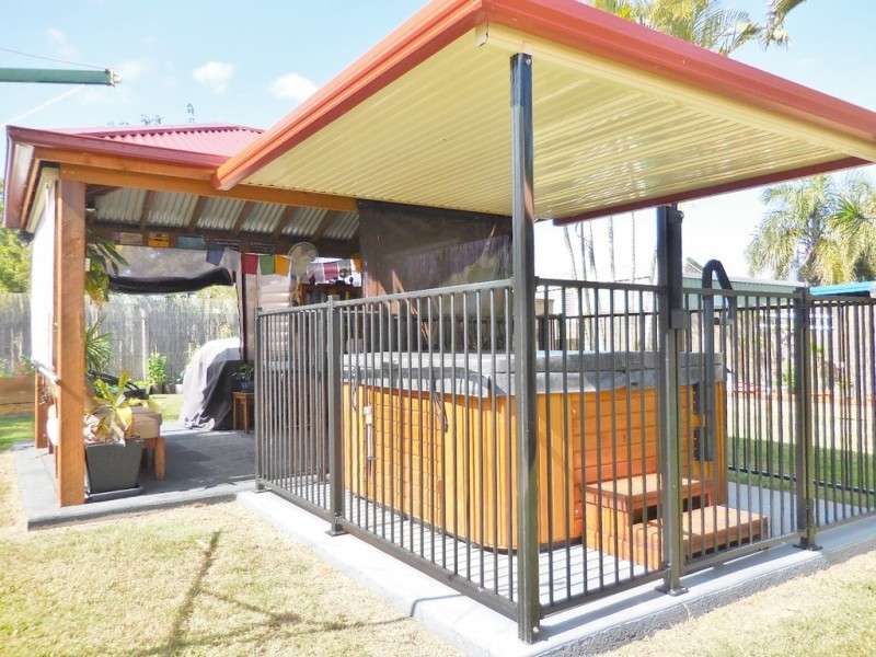 96 North Street, Point Vernon QLD 4655