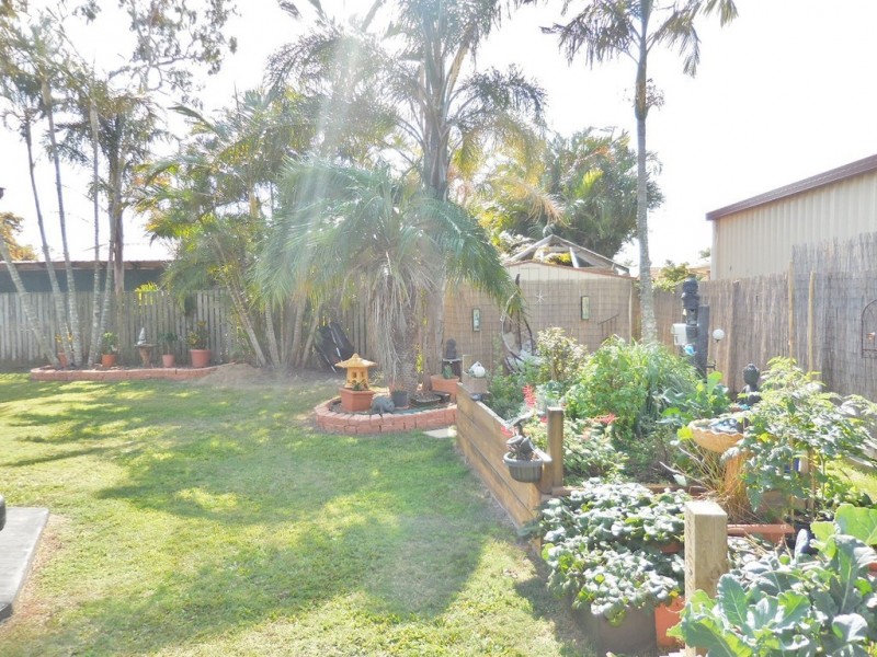 96 North Street, Point Vernon QLD 4655