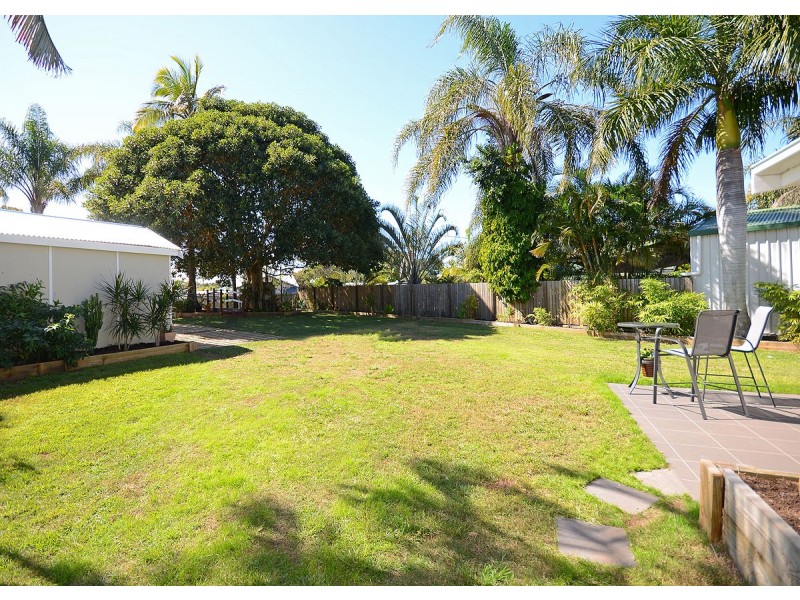 28 Kent Street, Urangan QLD 4655