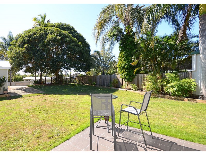 28 Kent Street, Urangan QLD 4655